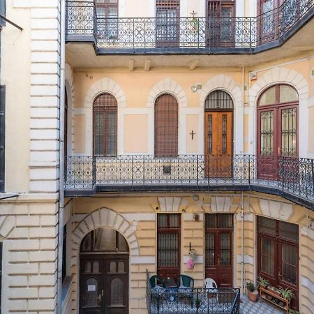 Studio Inn - Palace District Budapest Ngoại thất bức ảnh